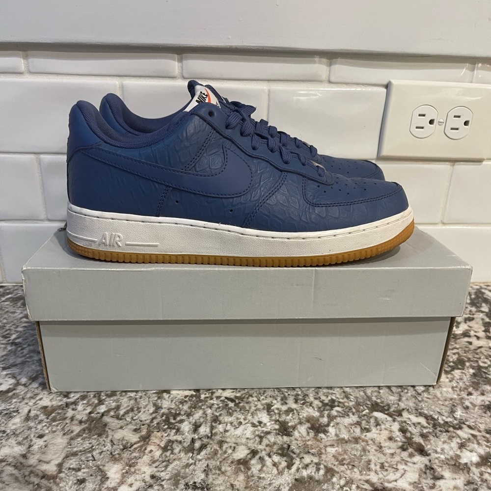Mens Snakeskin Nike Air Force One (Size 8)